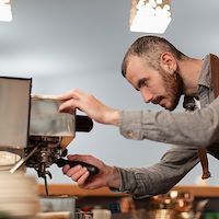 اصلاح برد انواع دستگاه قهوه‌ساز - بردت با ما